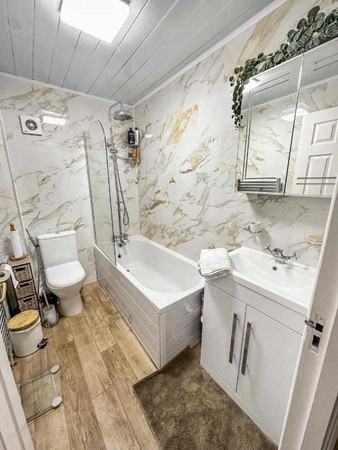 Comfortable 2 Bedroom Flat In The City Centre EDI Exterior foto