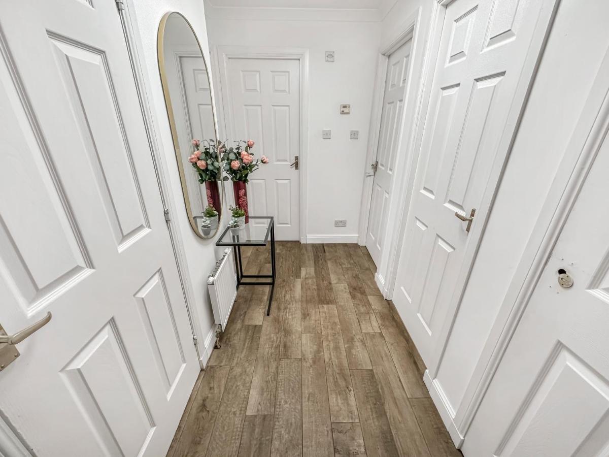 Comfortable 2 Bedroom Flat In The City Centre EDI Exterior foto